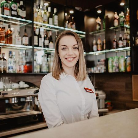 Hotel Zacisze Bratkowice Dış mekan fotoğraf